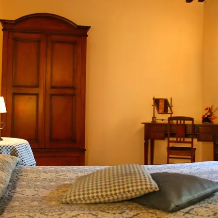 Scanizza Sleeps 4 Pool Wifi Apartment