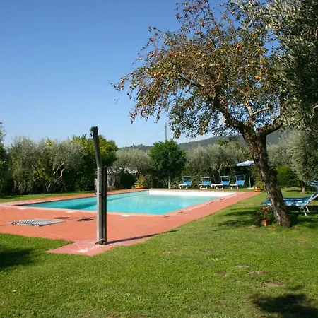 Apartment Scanizza Sleeps 4 Pool Wifi
